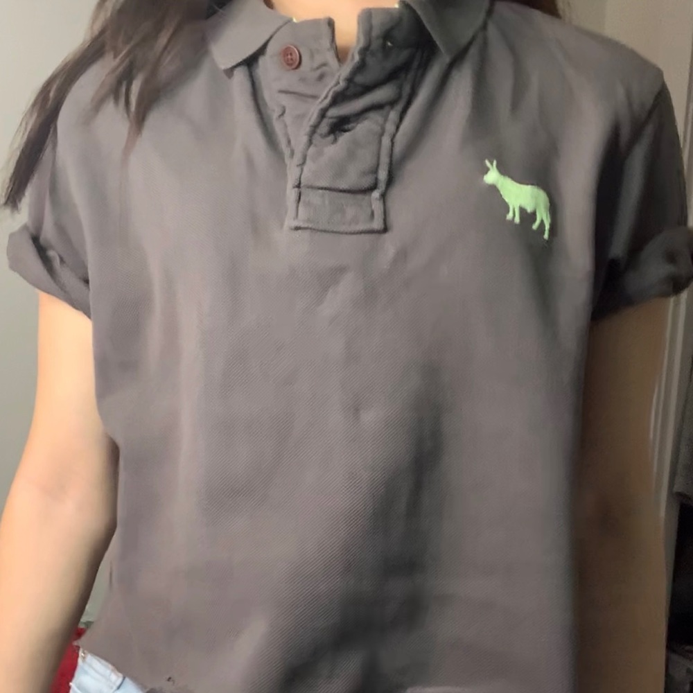 Button down Crop Top - Picture 2 of 5